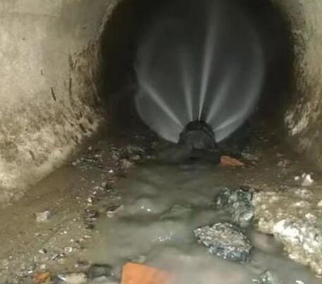 峨蔓镇市政管道清淤